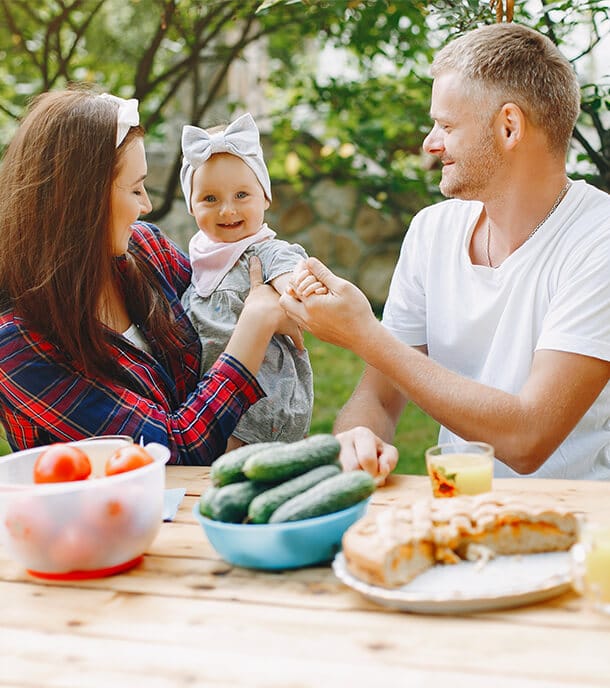 pest control outdoor happy family